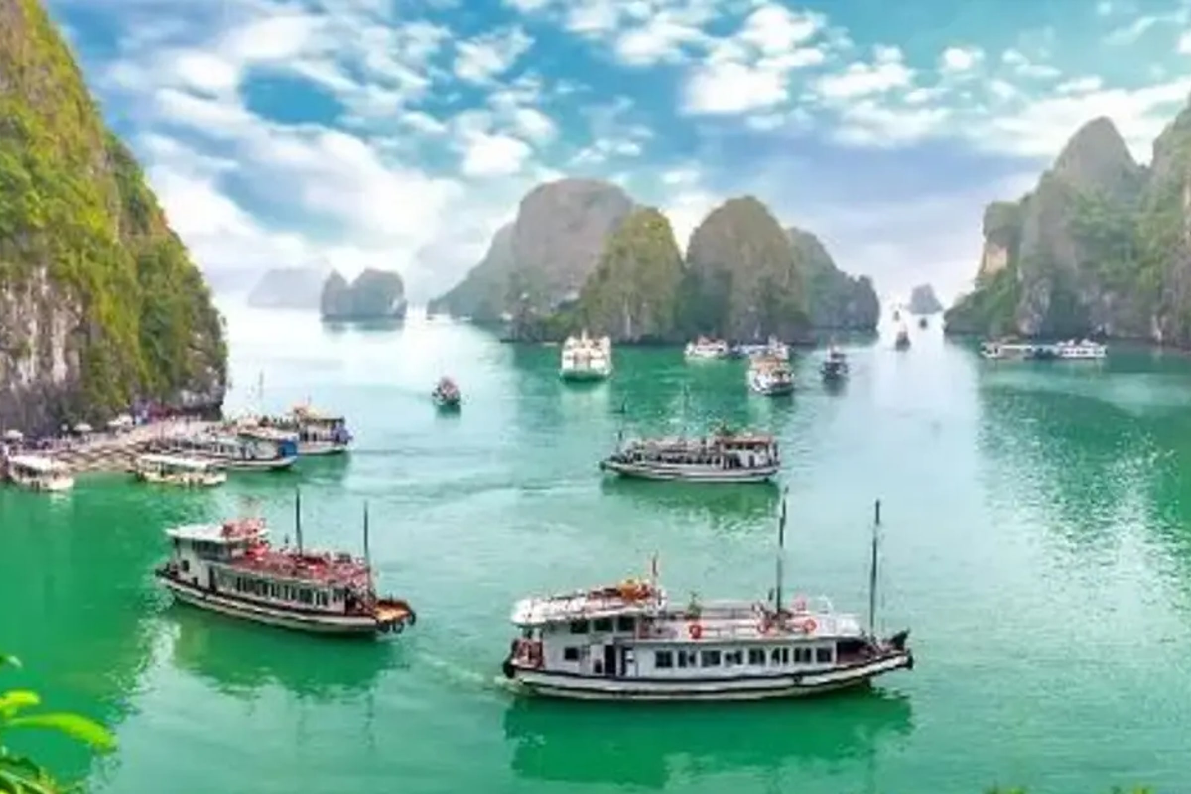 Halong Bay Discovery With 6 Hours Boat Tour